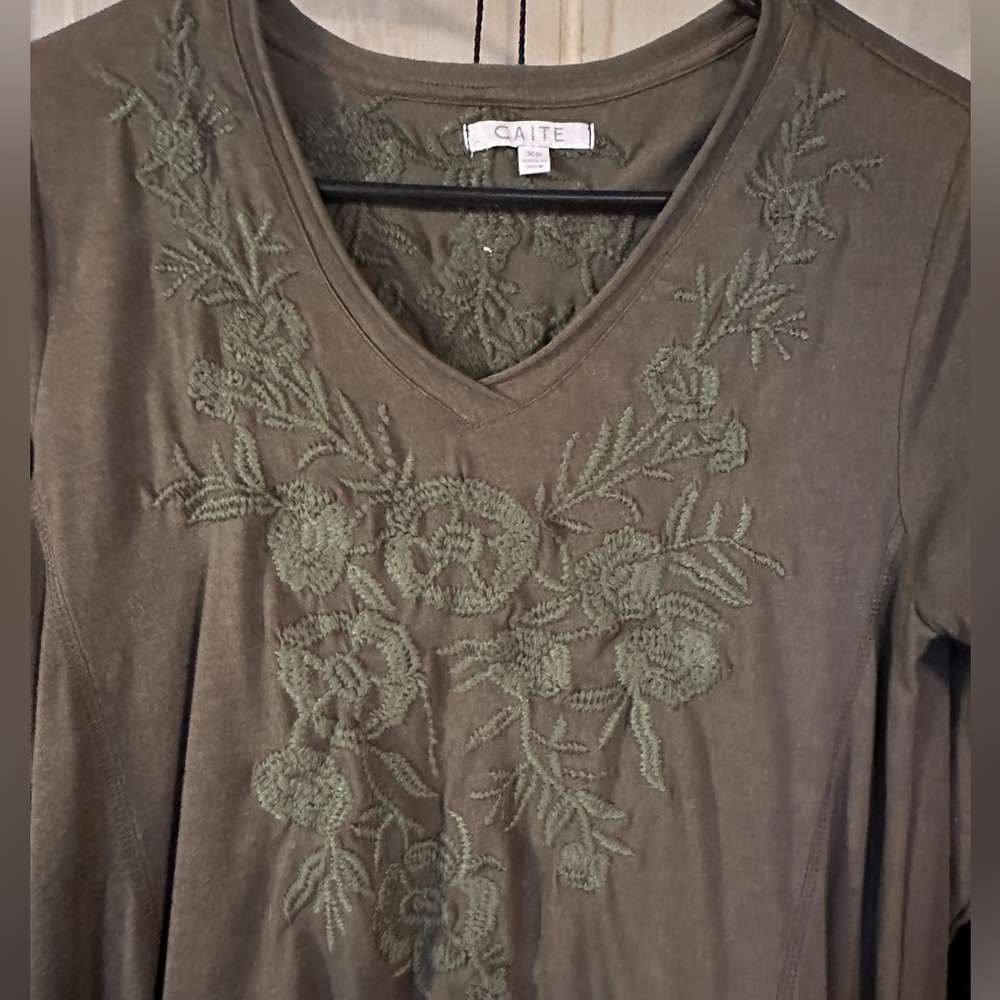 Olive green embroidered Caine dress with 3/4 sleeves…soft cotton /poly blend.